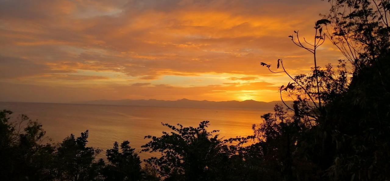 Bed and Breakfast Lonos Circle Romblon Exterior foto