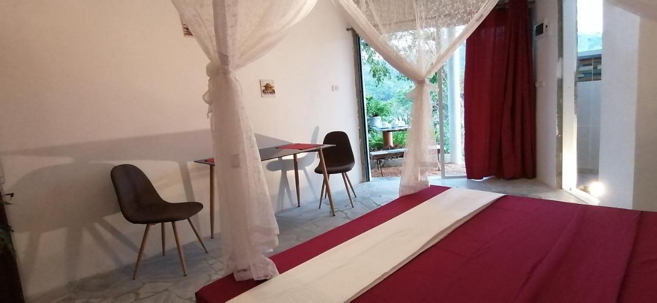 Bed and Breakfast Lonos Circle Romblon Exterior foto